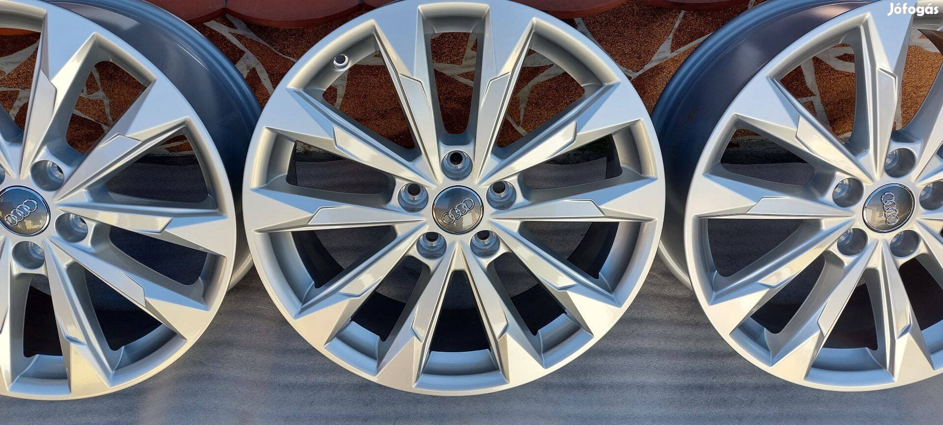 Ttt Eladó,Gyári,Új, Audi Q3 II F3 18"Sportline alufelni Agy 57.1