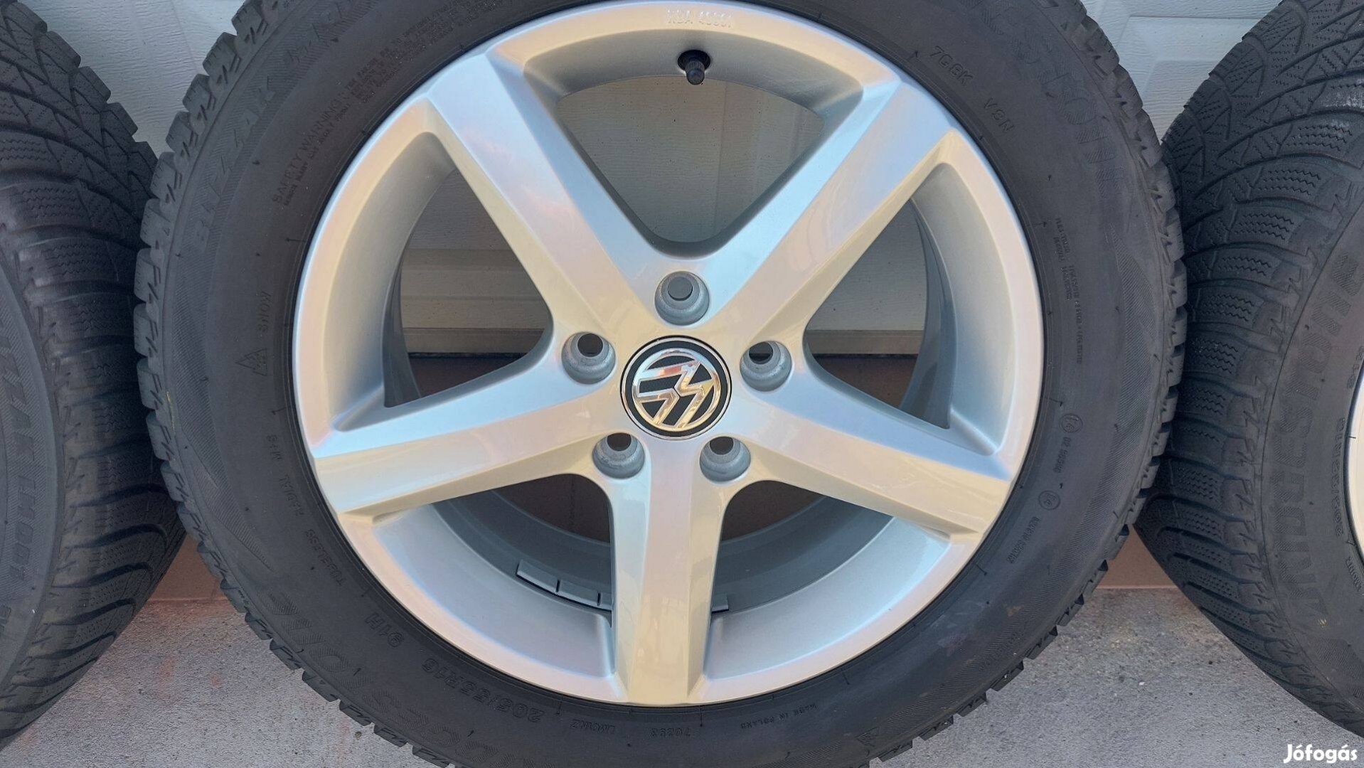 Ttt Eladó,Gyári, 16" VW Golf 7. /Aspen/ alufelni Téli gumikkal