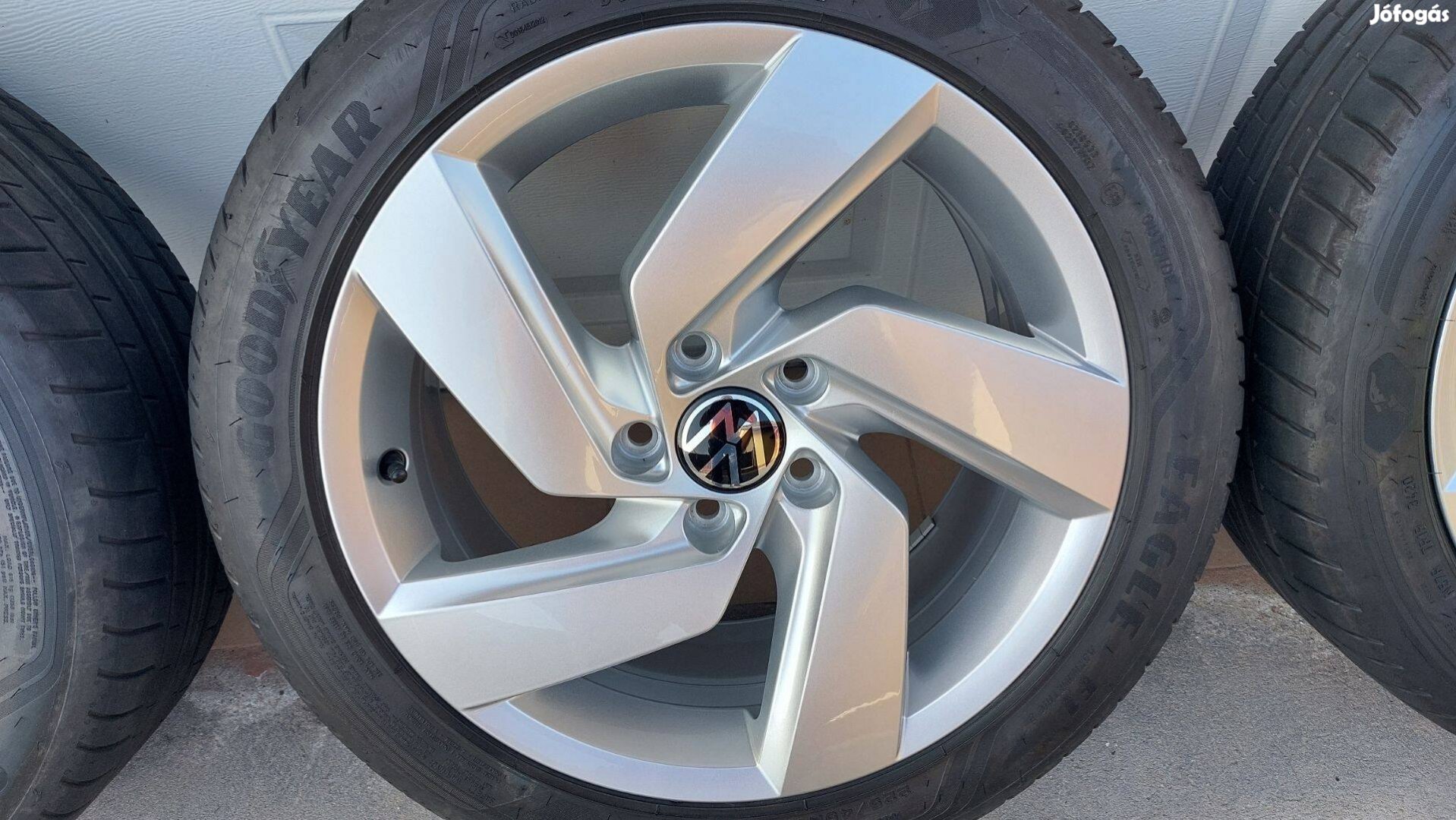 Ttt Gyári 17" VW Golf VIII. /Richmond/ alufelni nyári gumi