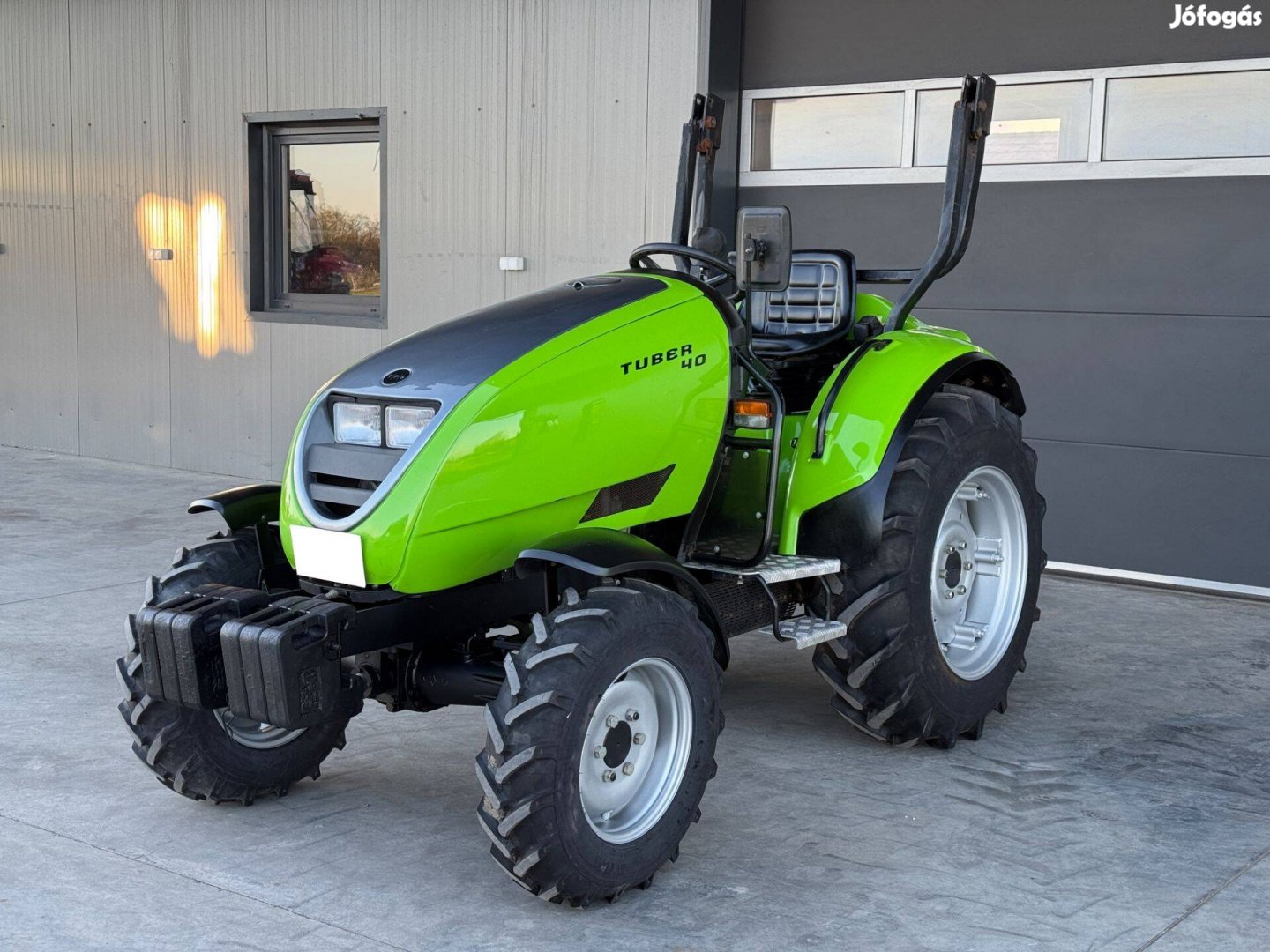 Tuber 40 traktor