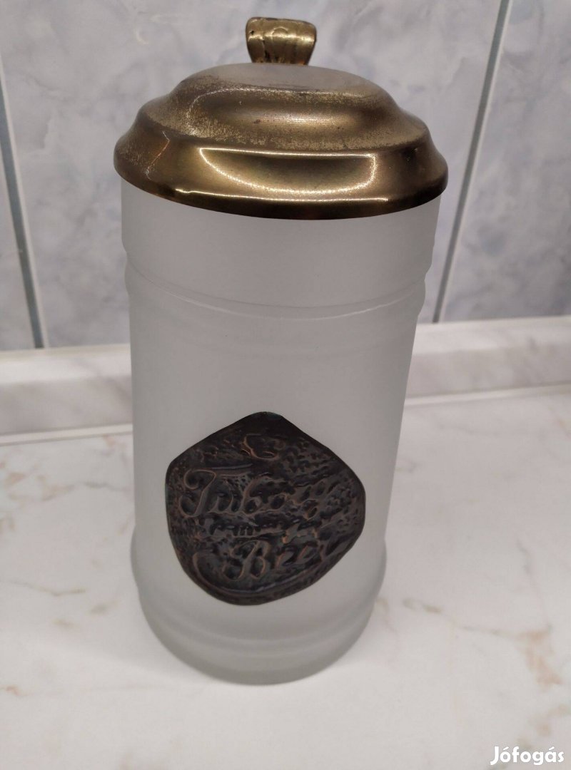 Tuborg sörös korsó