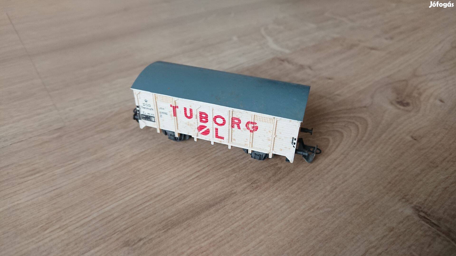 Tuborg sörszálító modellvasút hűtőkocsi kocsi vasúti vagon modell