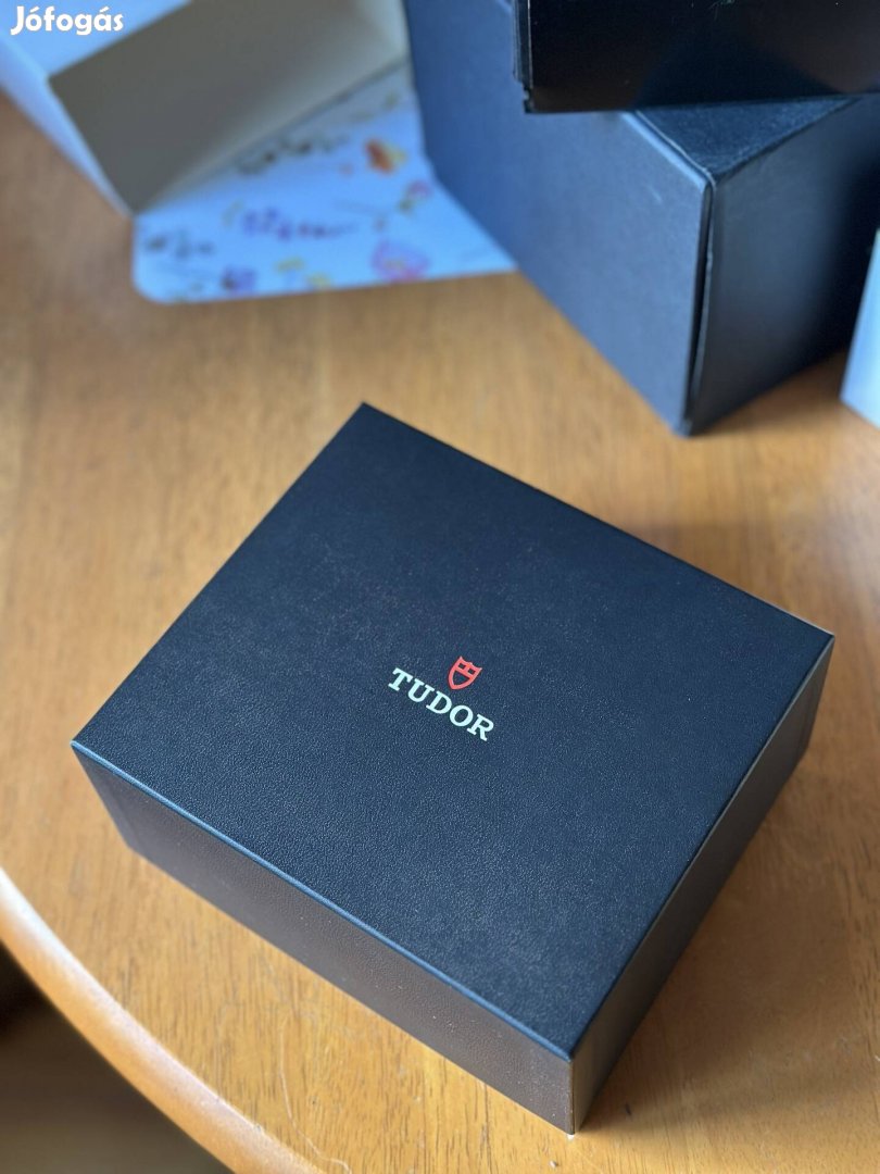 Tudor Premium svájci óra doboz
