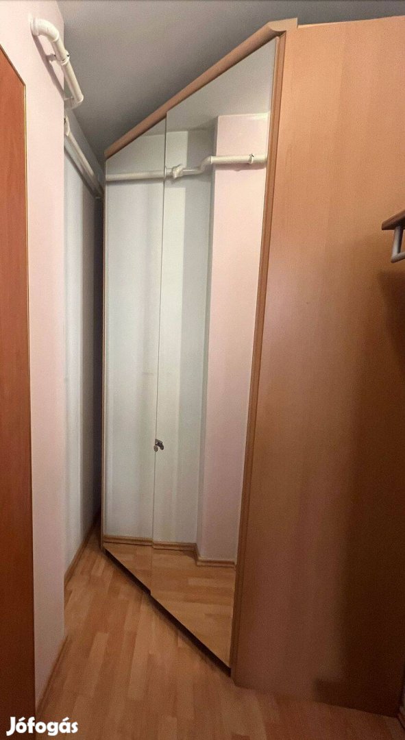 Tükrös gardrób szekrény - jó állapotban