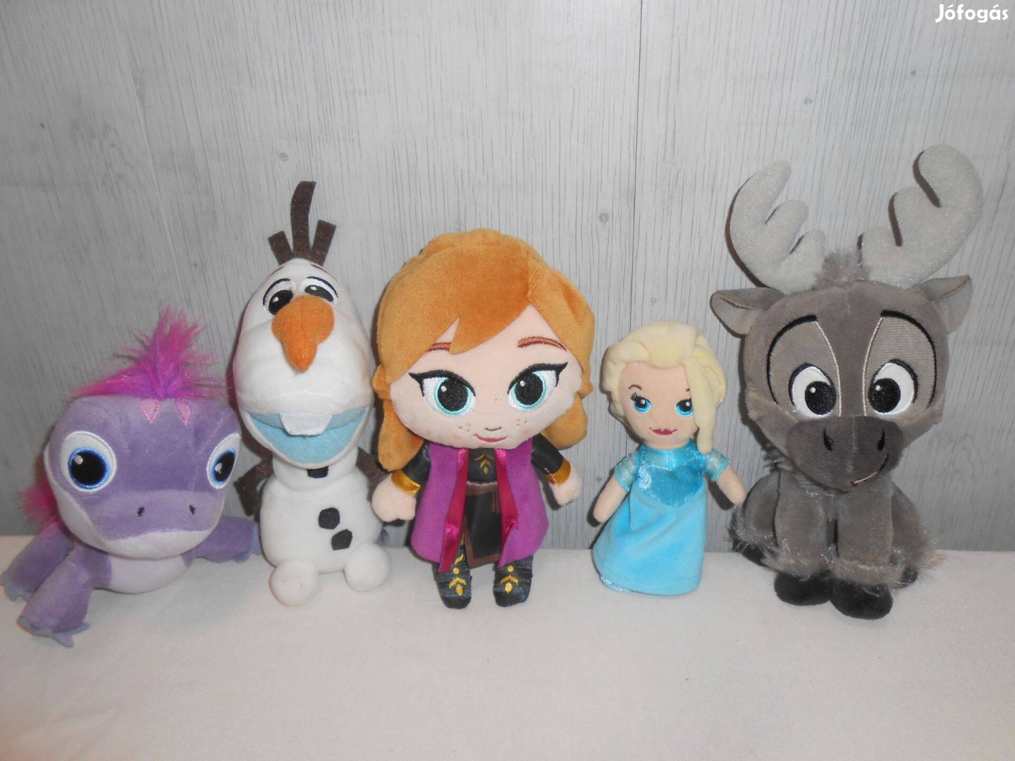 Tündéri Jégvarázs,Disney Frozen plüss sorozat