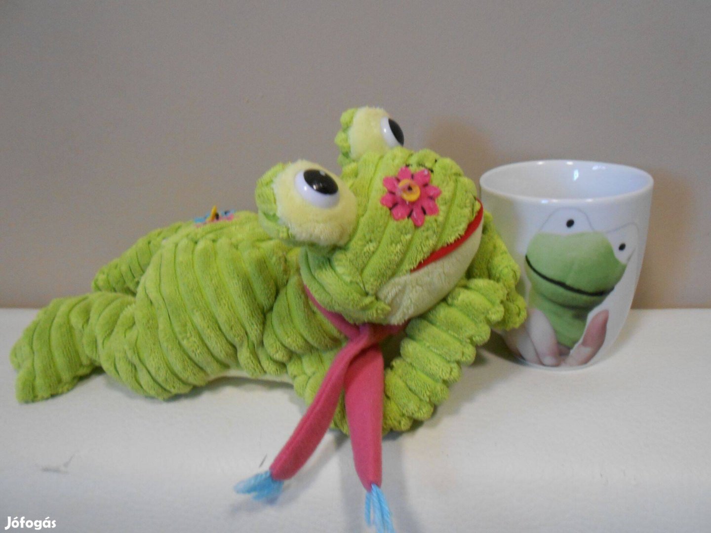 Tündéri porcelán bögre tavaszi Frog plüssel