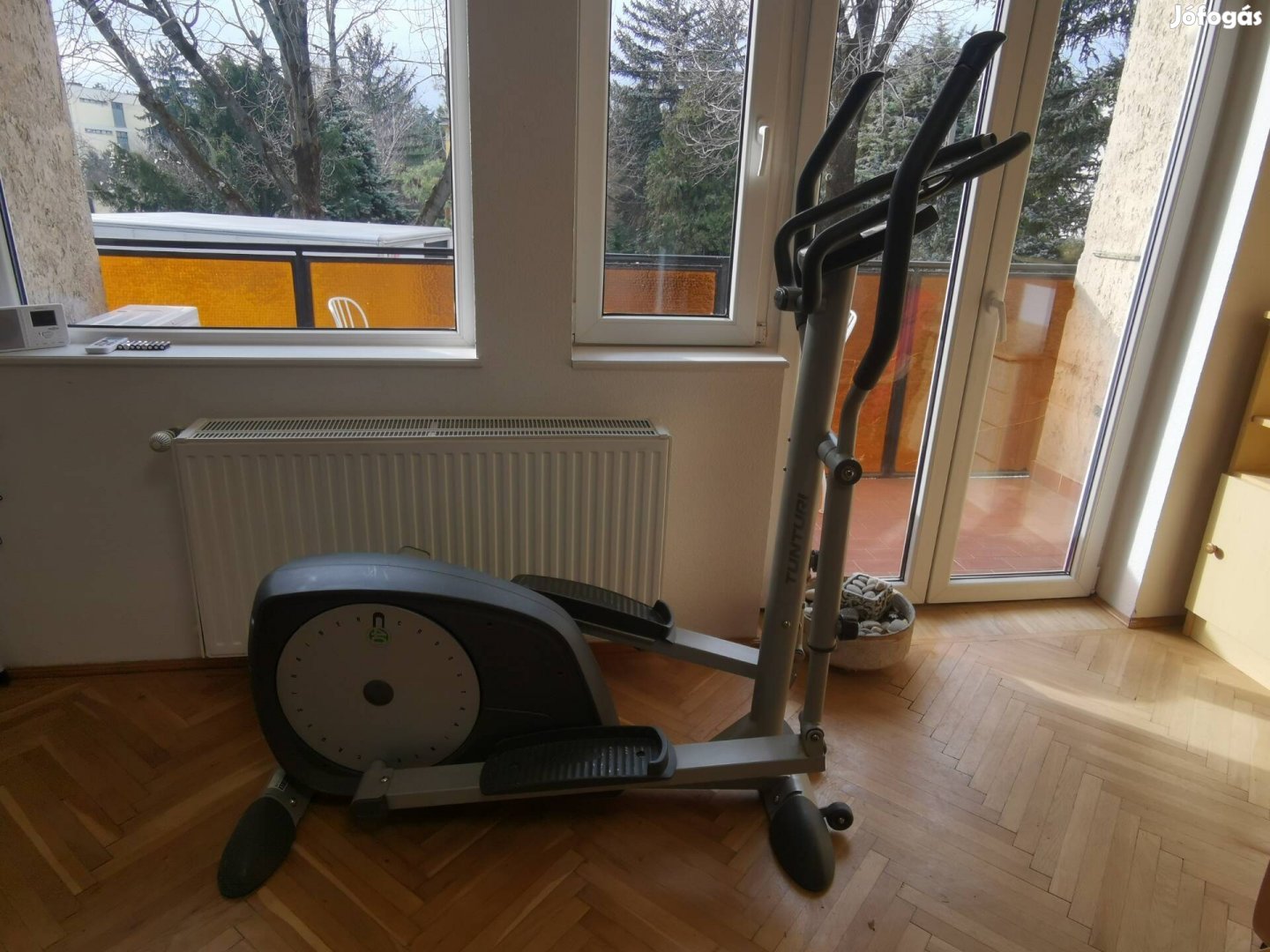 Tunturi c40 best sale elliptical cross trainer