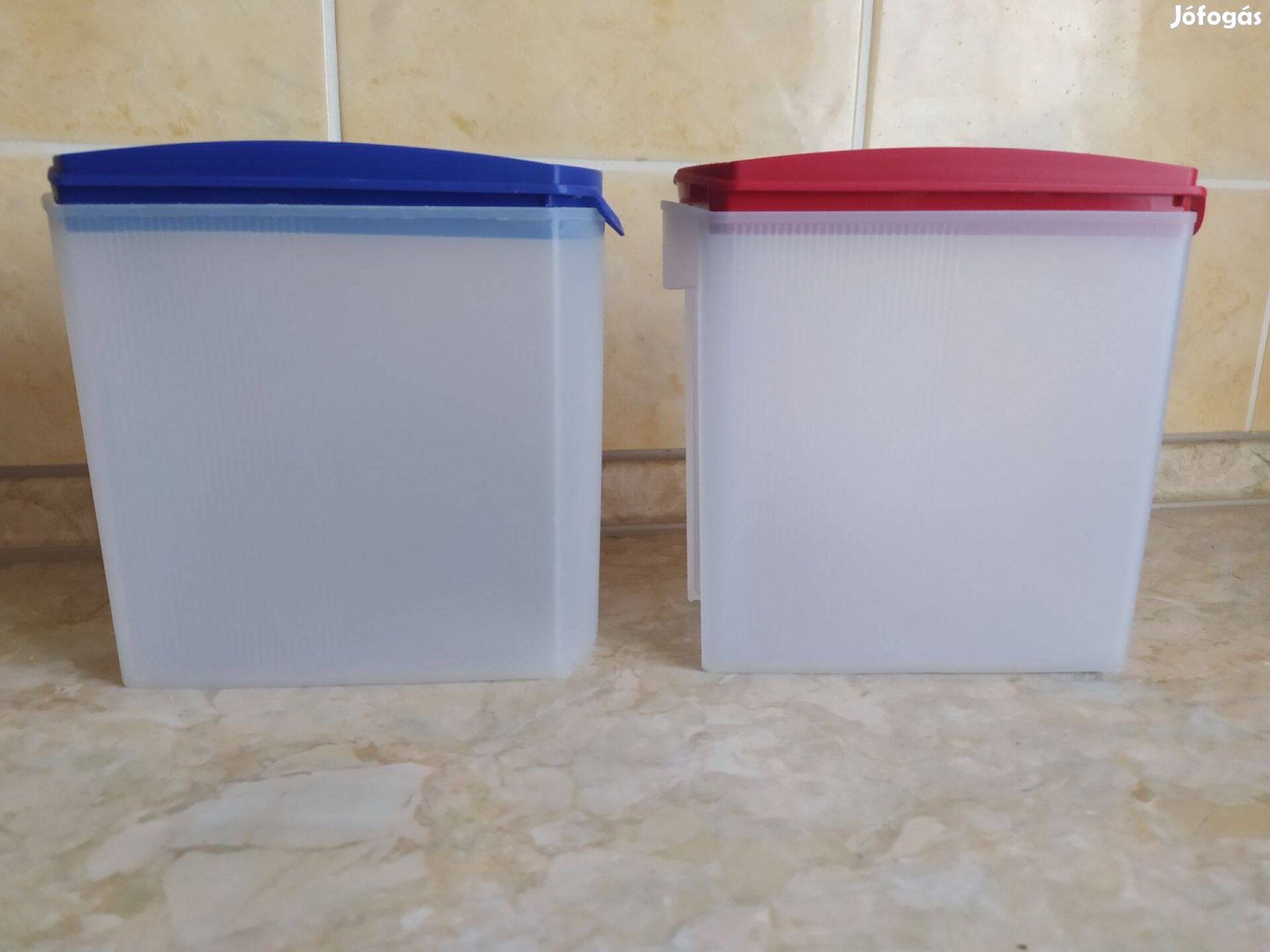 Tupperware mindent bele tárolók 2 darab 1,6 literes