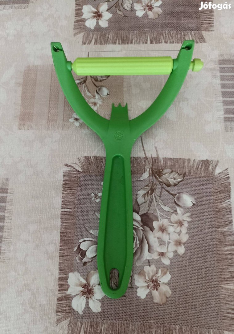 Tupperware sajtszelő!