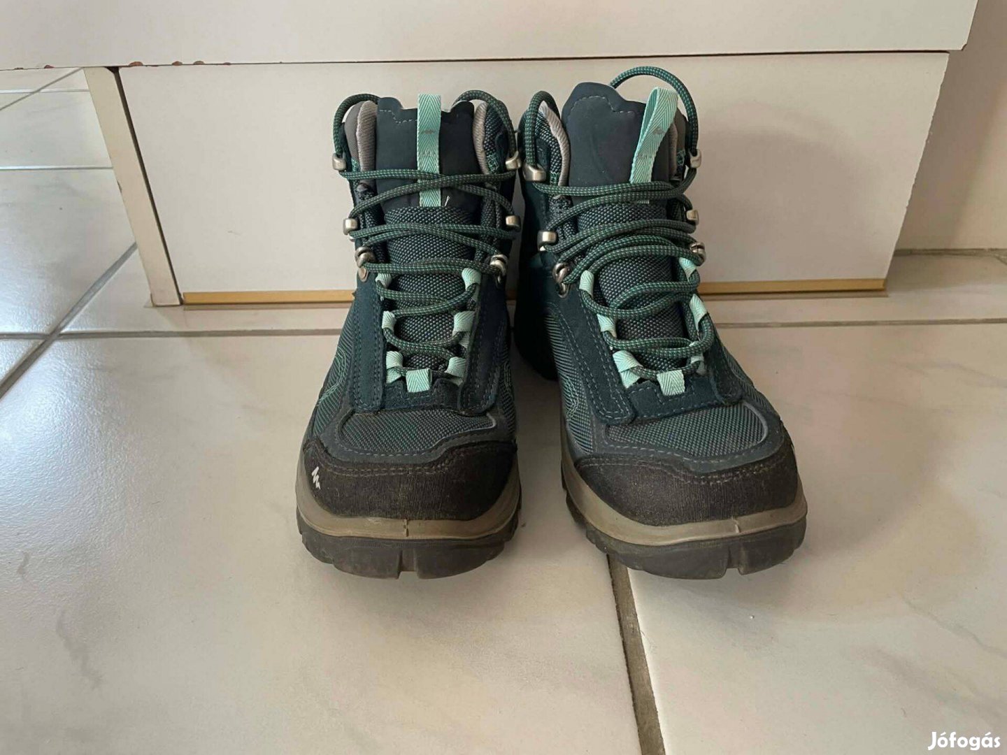 Túra bakancs
