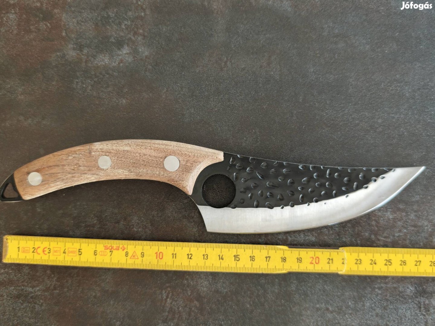 Túrázó vadászkés