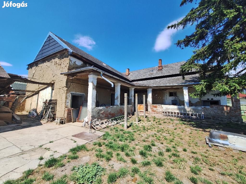 Túrkevei 131 nm-es ház eladó