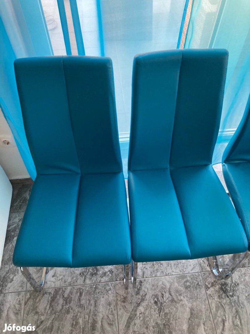 Türkiz kék szánkótalpas étkező szék