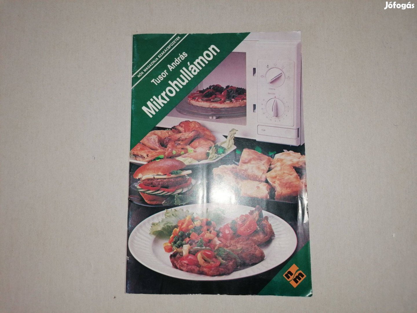 Tusor AndrásMikrohullámon c.könyve jó állapotban eladó!