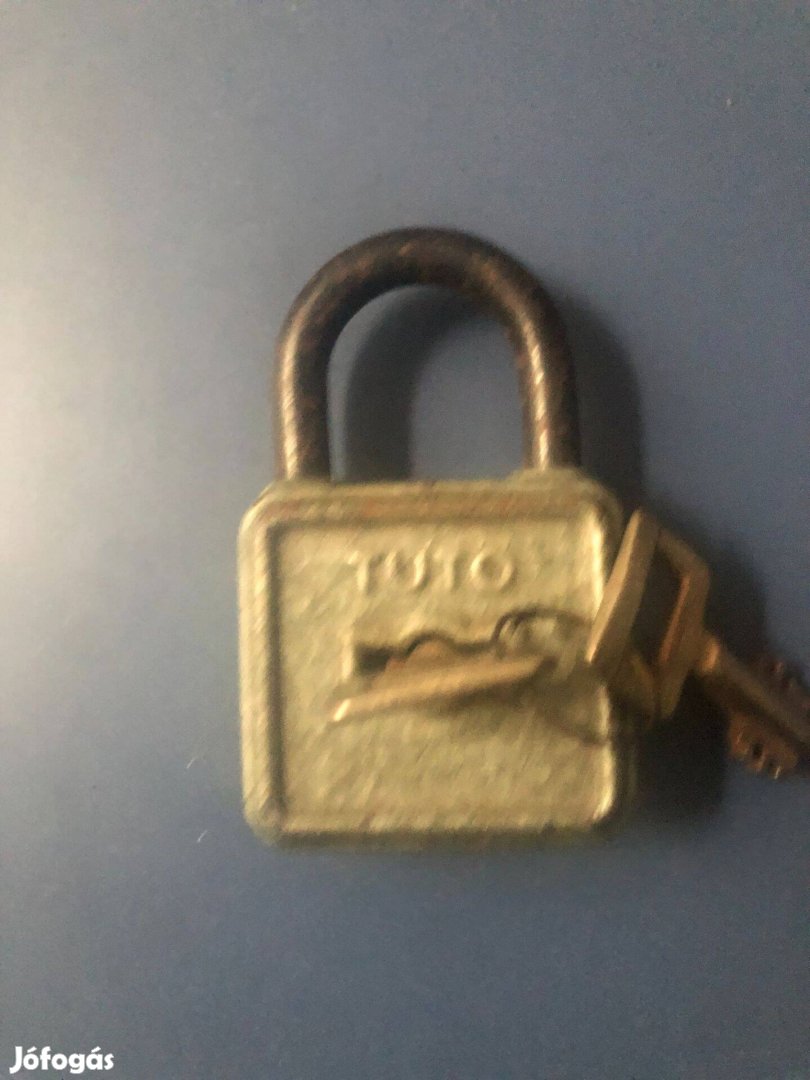 Tuto lakat kulccsal eladó