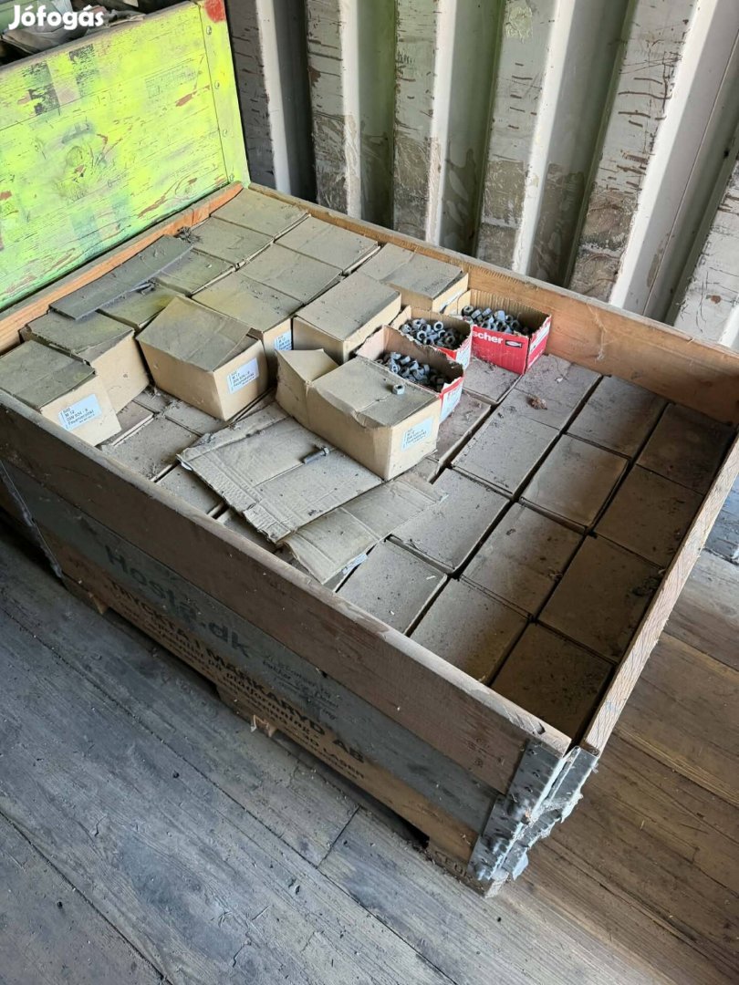 Tűziorganyzott csavar és anya