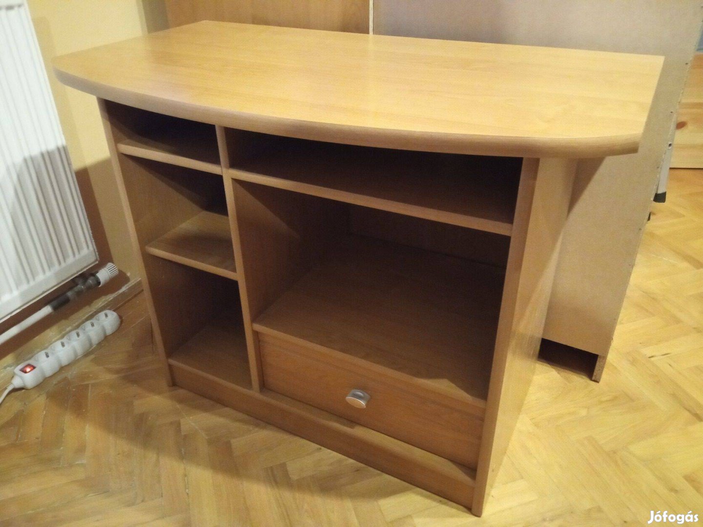 Tv állvány -