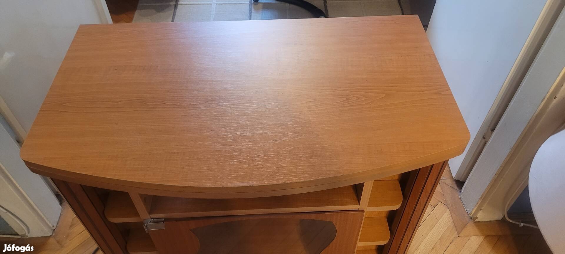 Tv állvány, forgatható.