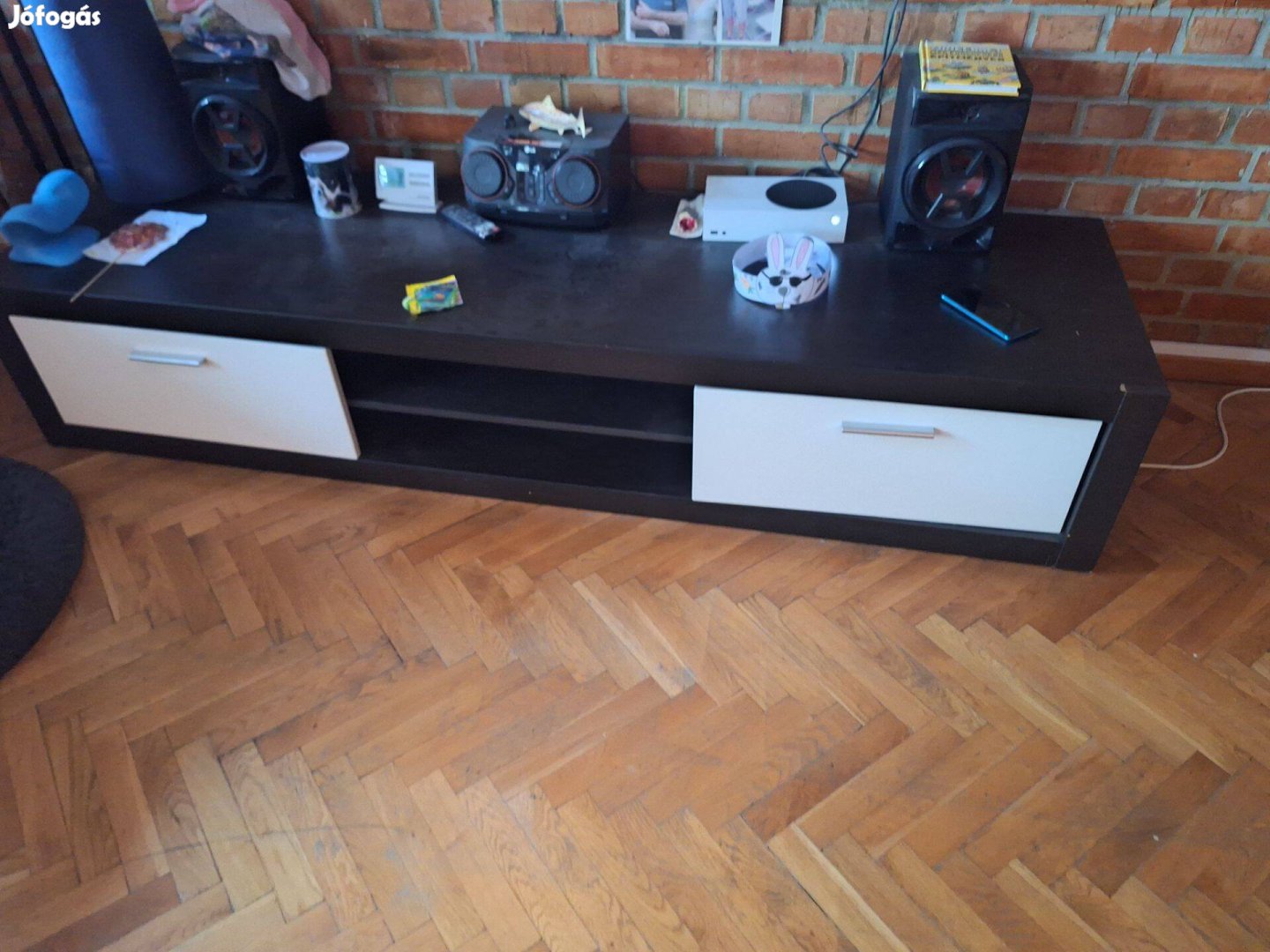 Tv asztal 2.kerulet