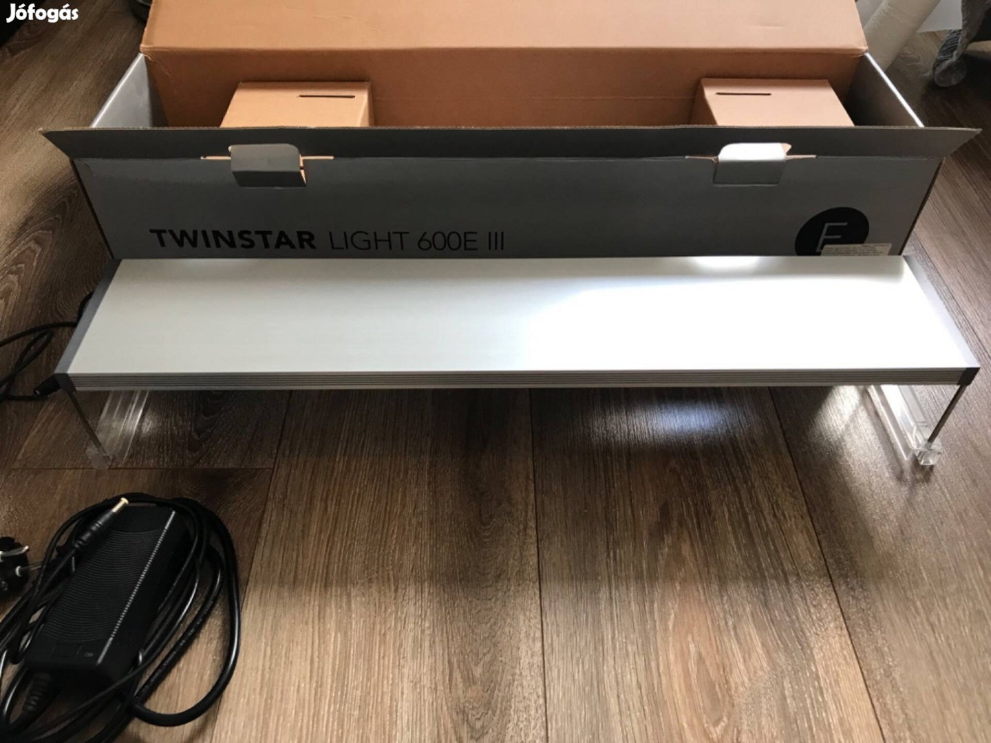 Twinstar Light III 600EA / Eladva