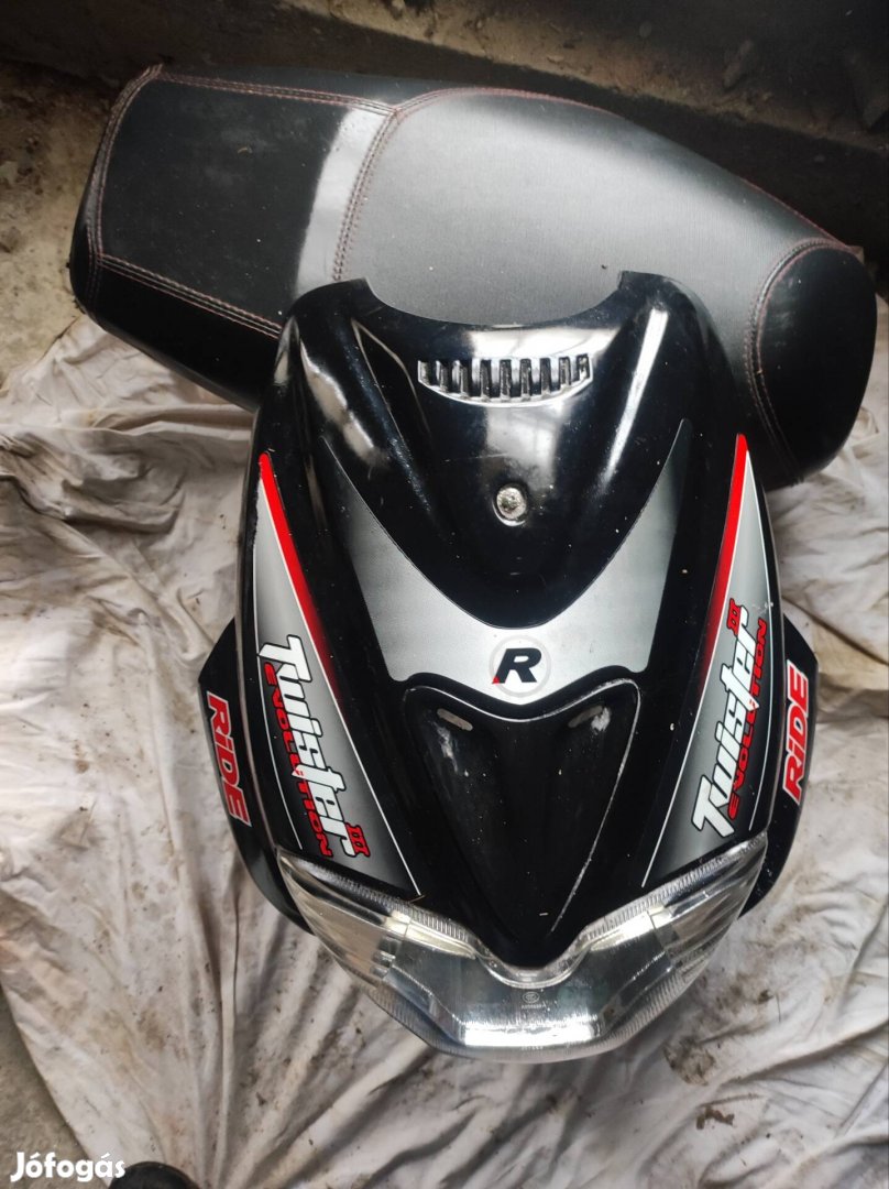 Twister Ride fejidom