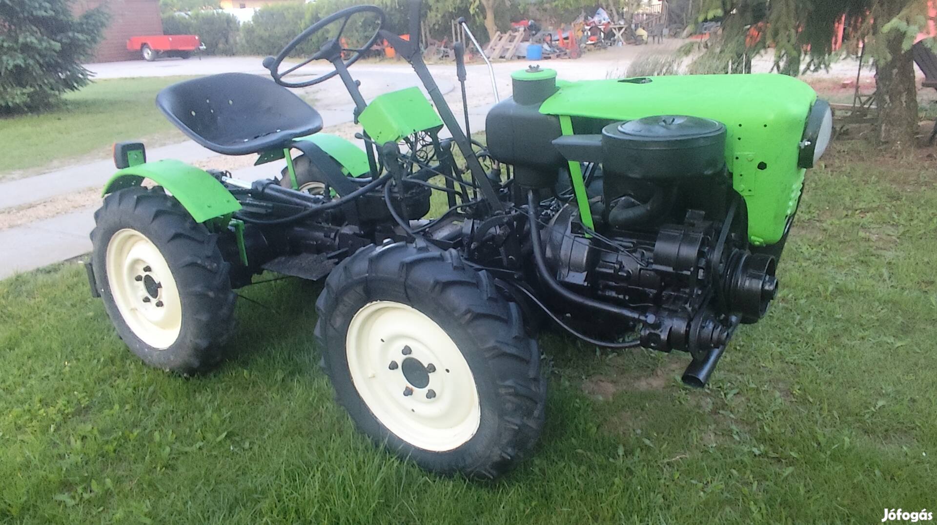 Tz4k T10 kis traktor 