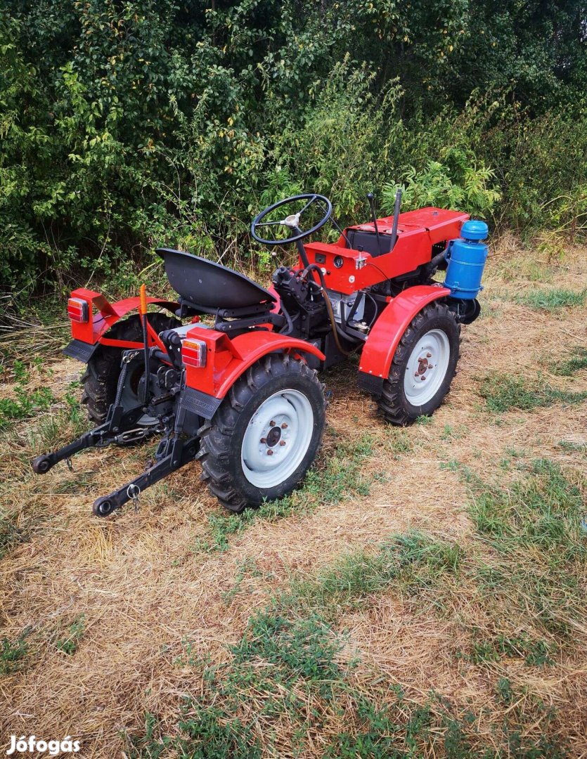 Tz4k kis traktor