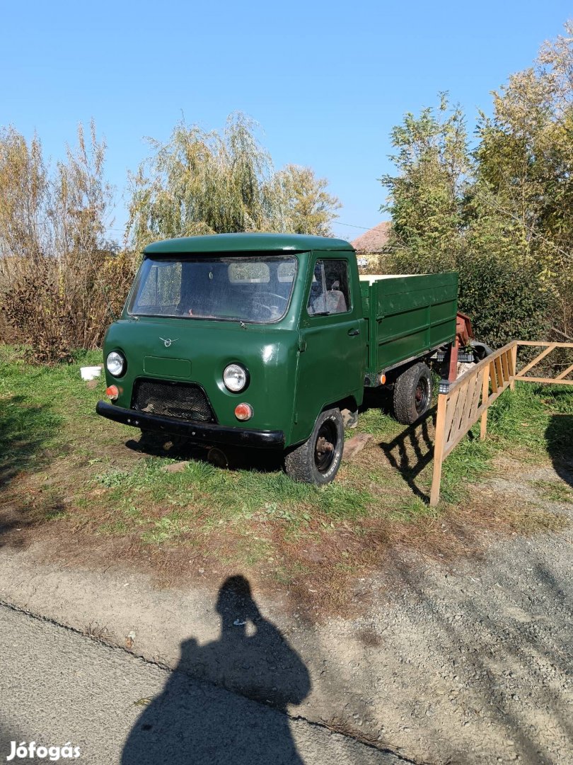 UAZ 452, platós UAZ 