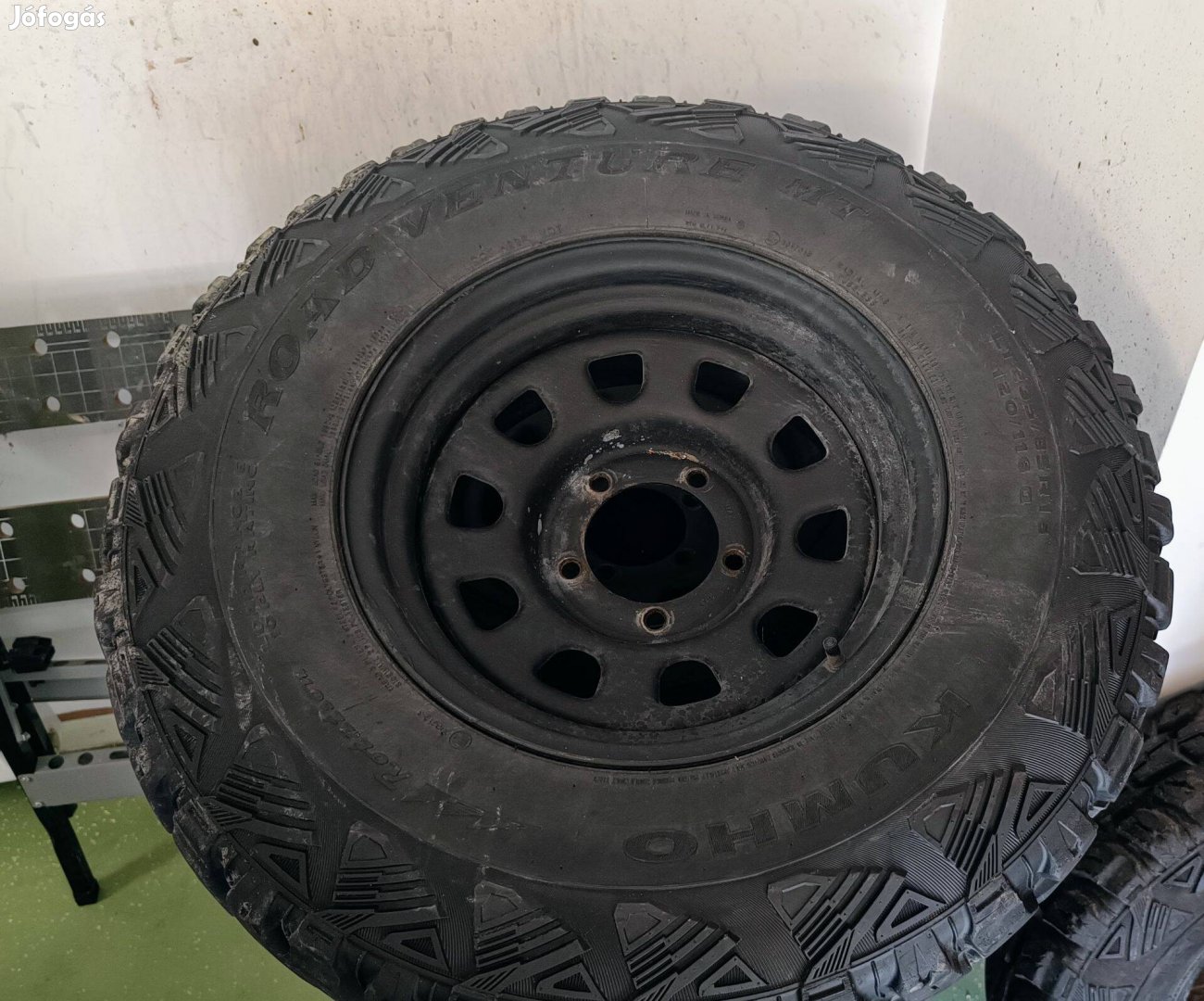 UAZ terepjáró kerék felni gumi 235/85 R16 5x139,7