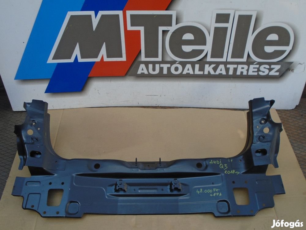 ÚJ Audi Q3 hátfal