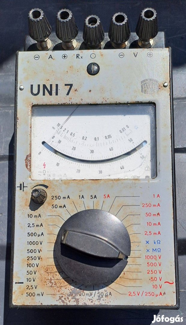 UNI 7 műszer