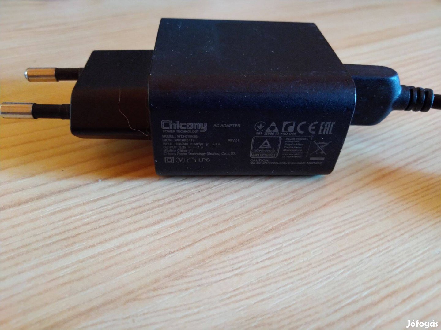 USB- Töltők különböző
