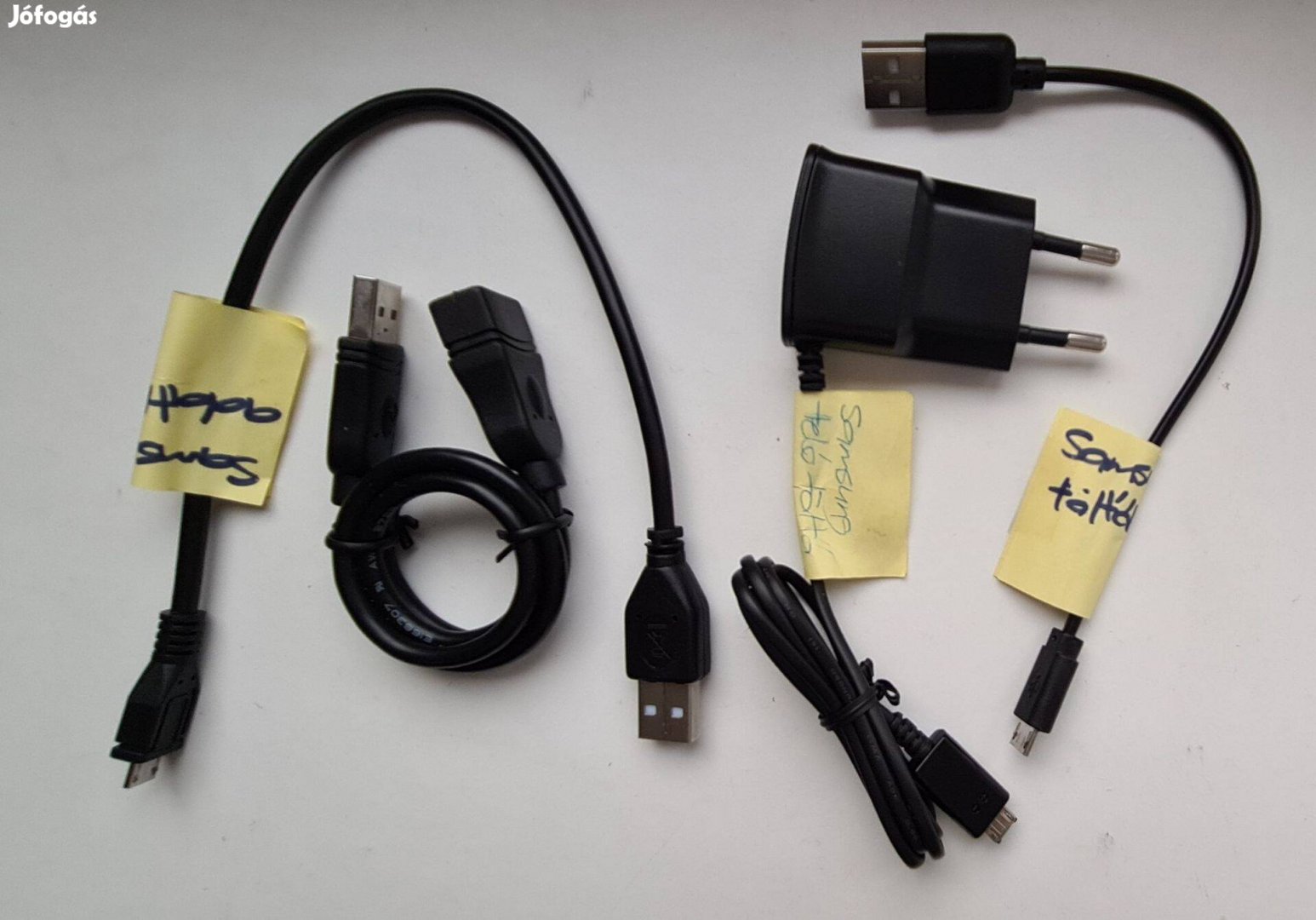 USB-micro USB adat-, töltőkábelek, töltő