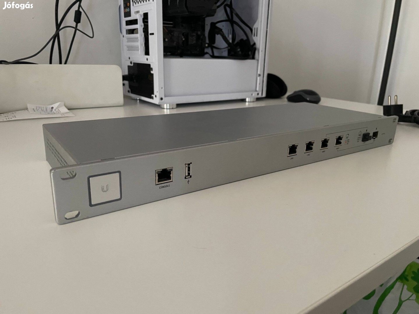 USG-Pro-4 router
