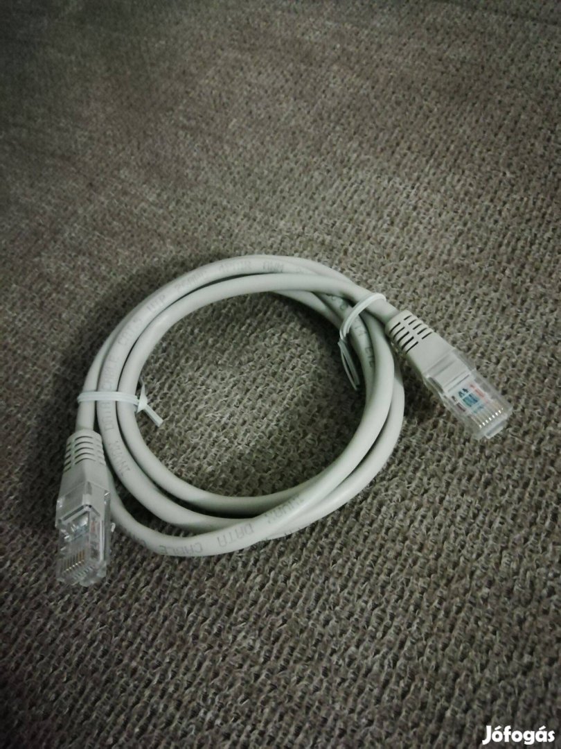 UTP kábel - 1,2 m hosszú