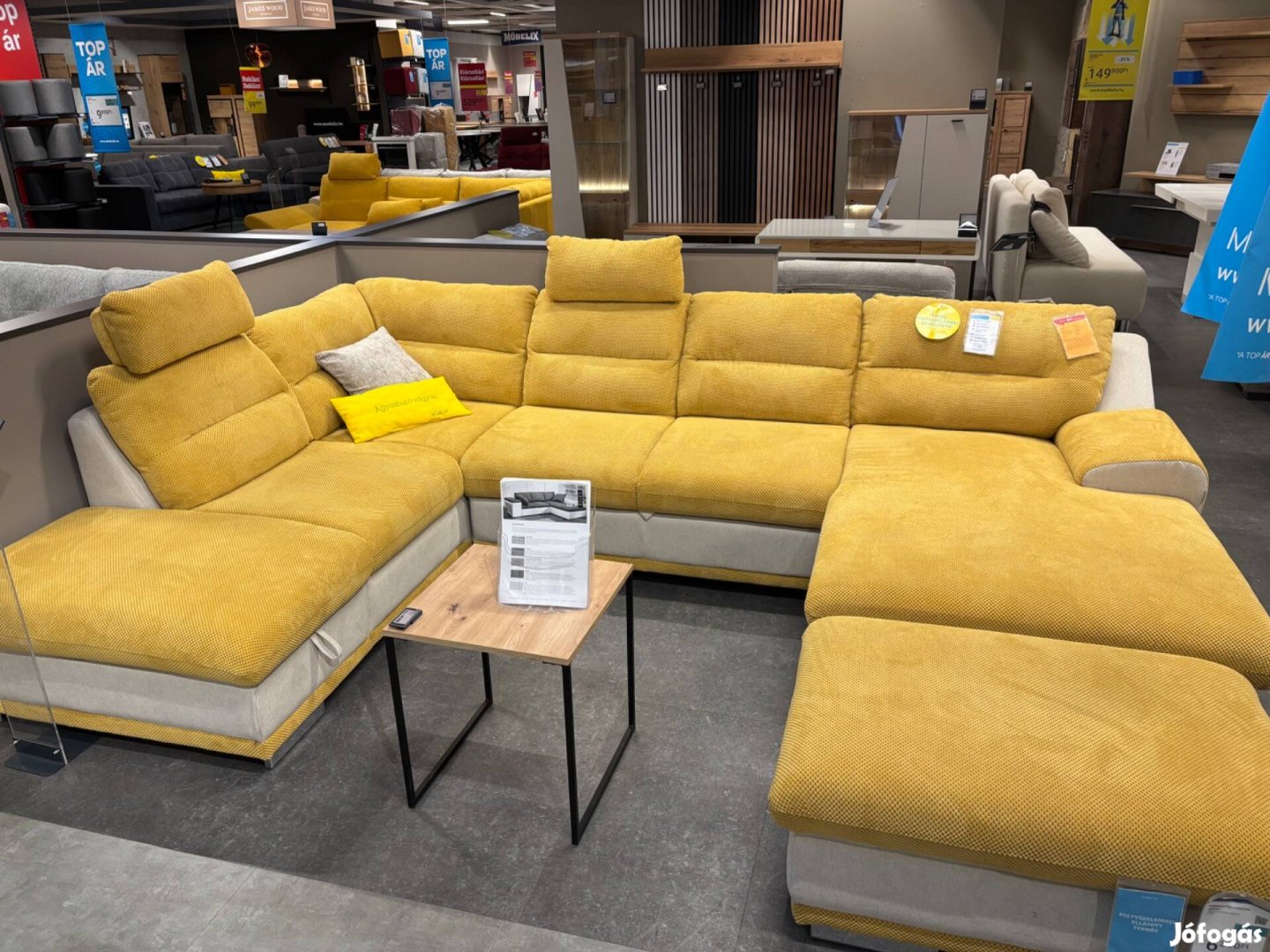 U alakú mustársárga kanapé