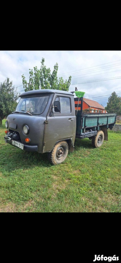 Uaz 452 platós