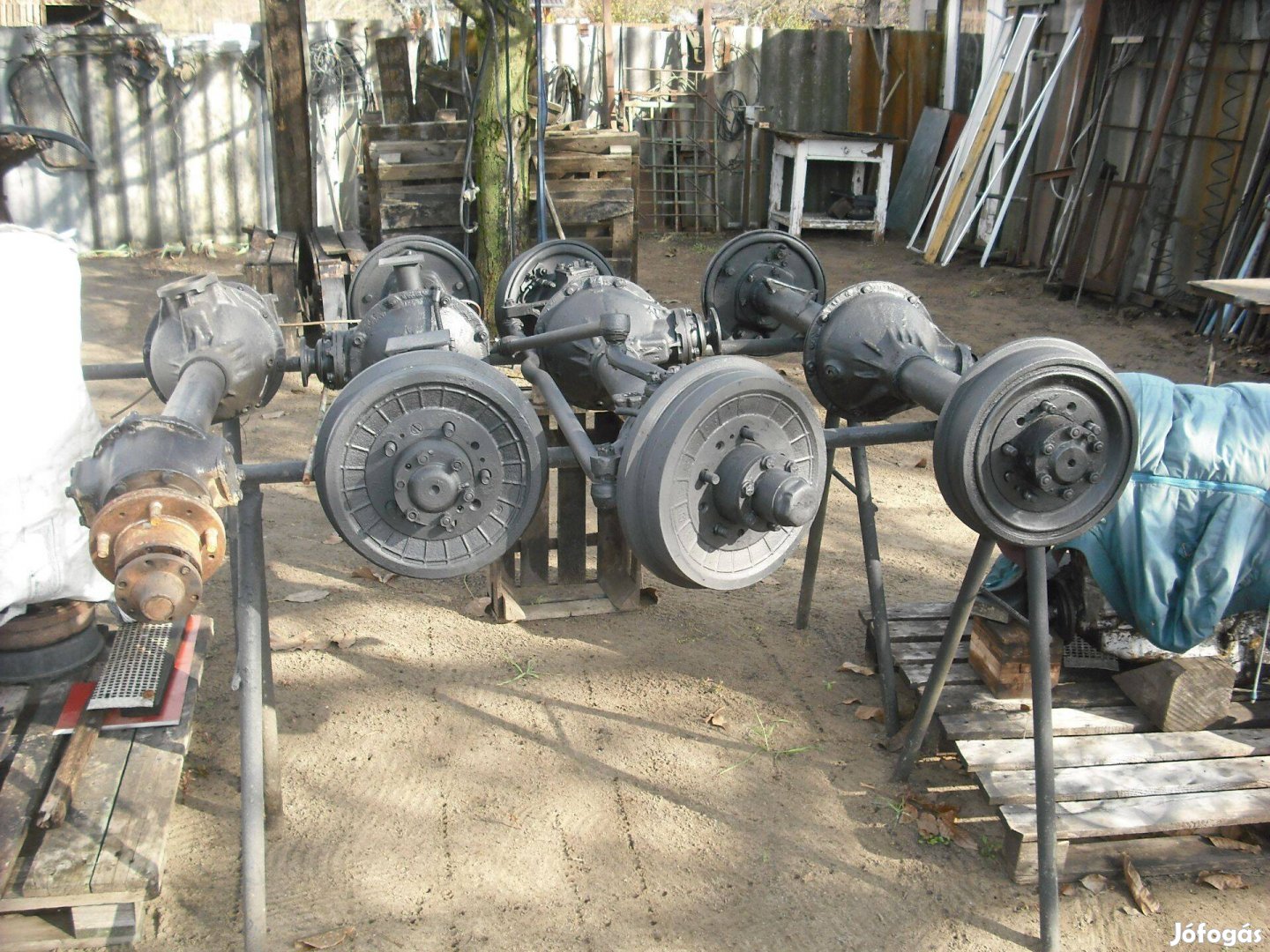 Uaz alkatrészek felszámolásból eladó