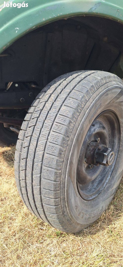Uaz felni gumival 4db