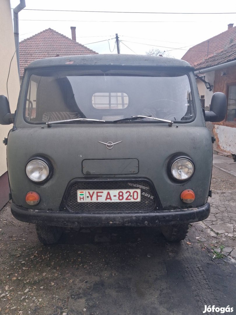 Uaz lassú jármű