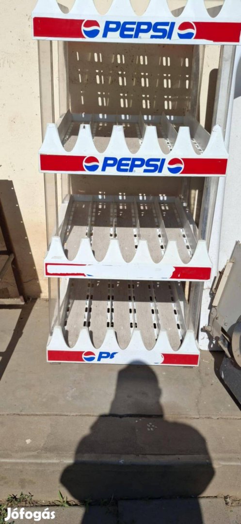 Üdítős polc állvány üdítőtartó