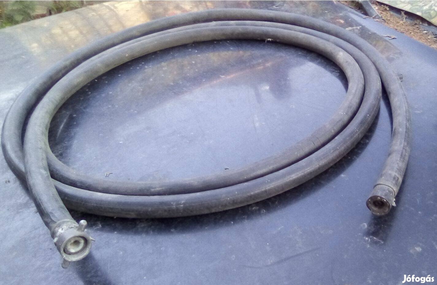 Udvari csapra való menetes gumicső, használt kb. 3 m