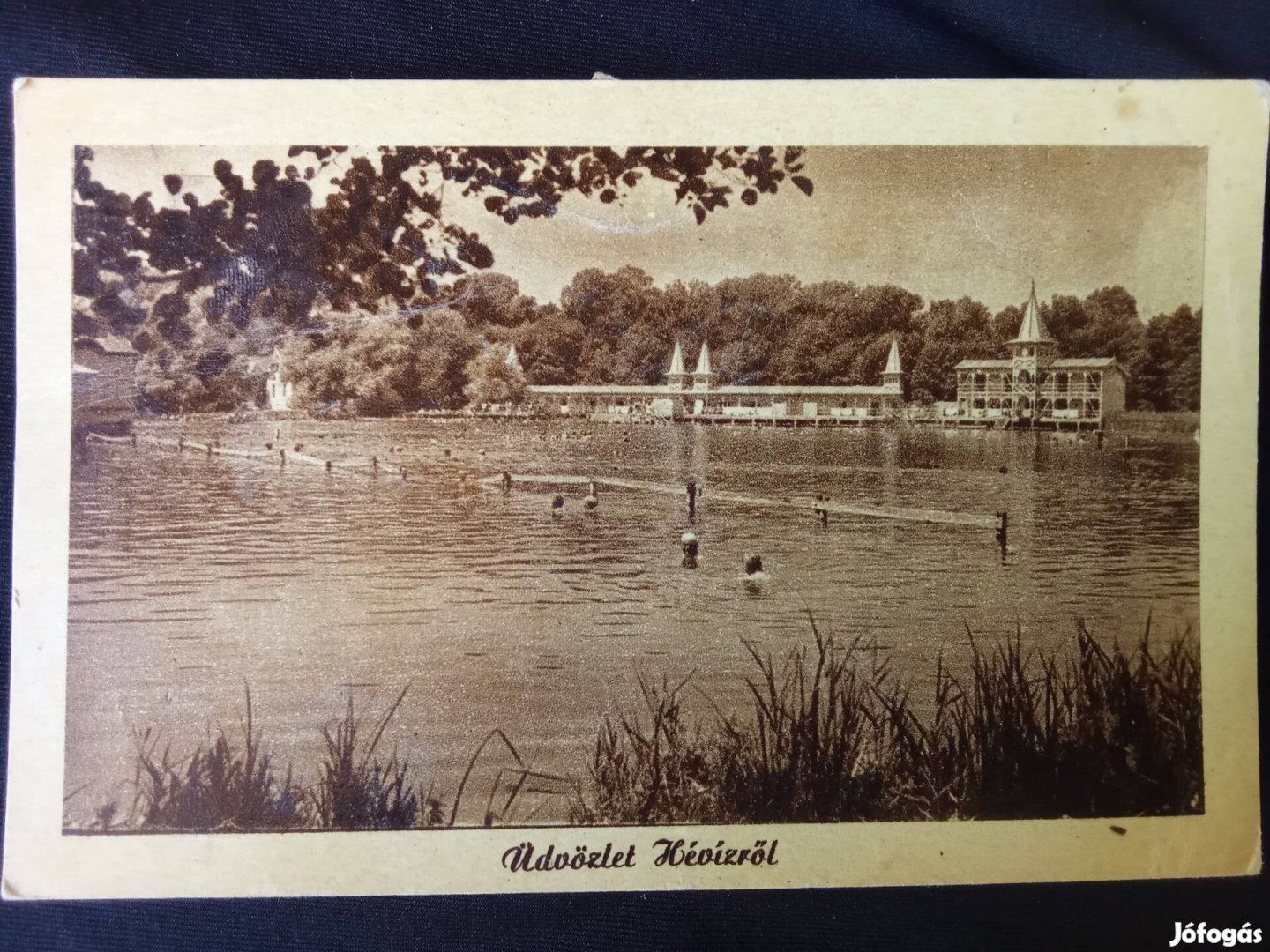 Üdvözlet Hévízről tóval futott képeslap 1954