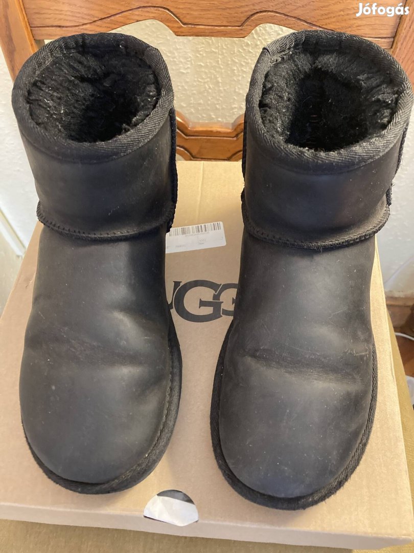 Ugg Classic Mini II vízálló csizma 