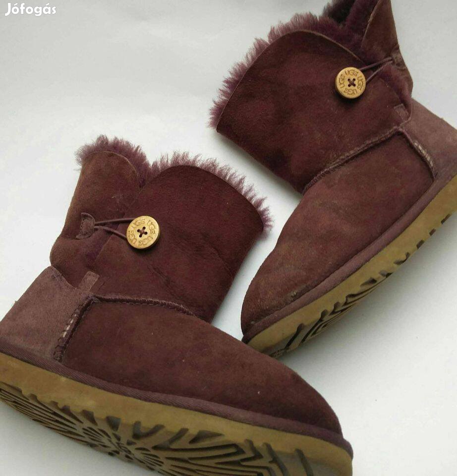 Ugg EU 34 női sheepskin csizma 21.5 cm szép állapotban