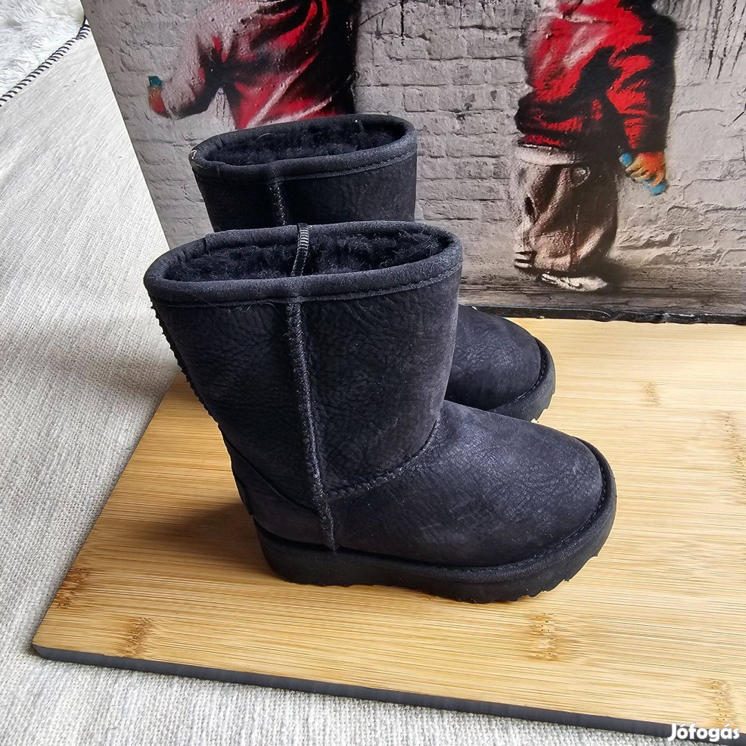 Ugg gyerek hótaposó fekete 23.5es méret új doboz nélkül