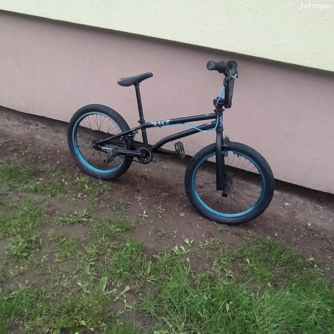 Ugrálos BMX kerékpár / rotátoros kormányu /