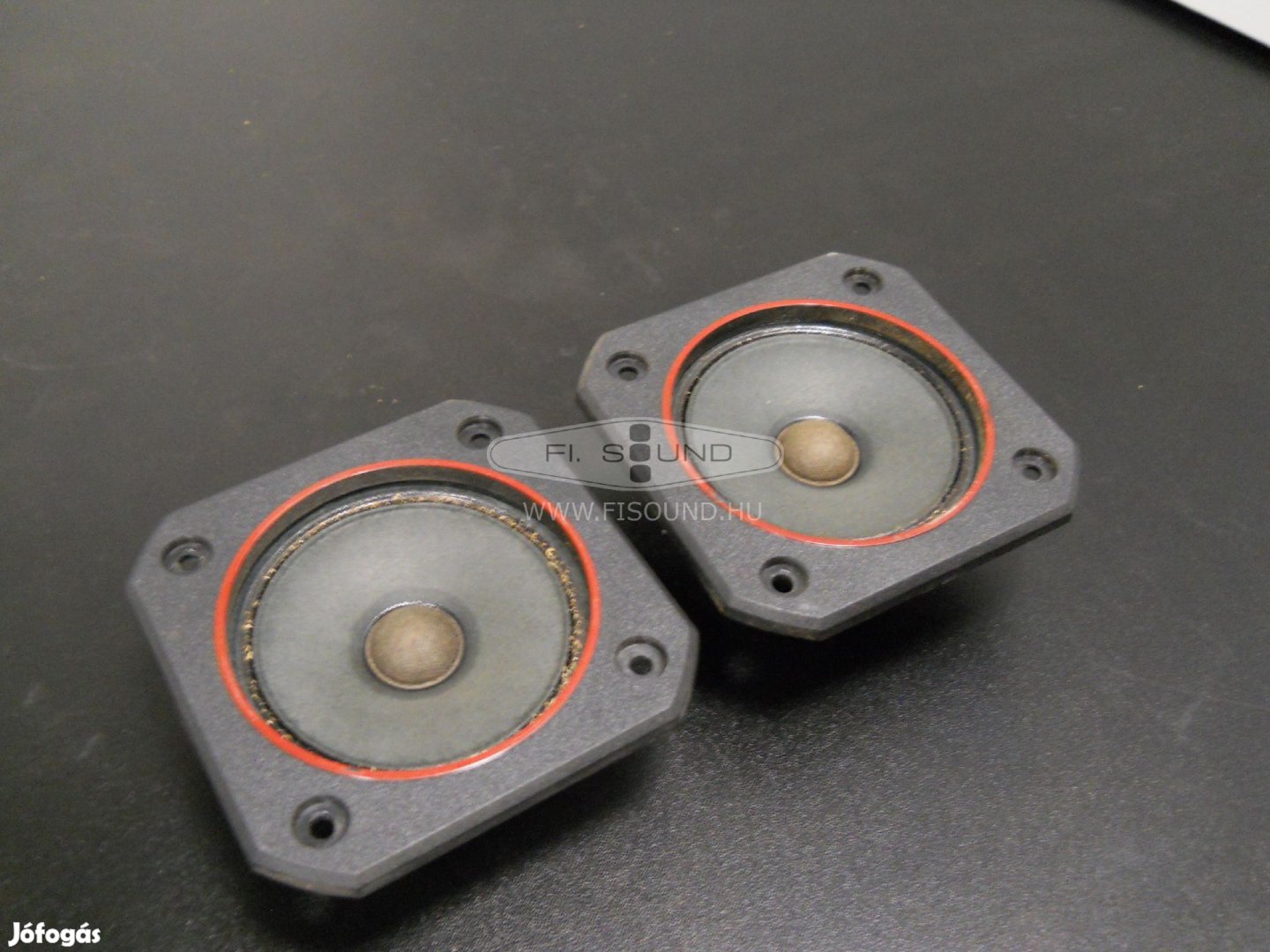 Uher 49197 ,40W,8ohm, 8cm-s magassugárzó pár kerettel