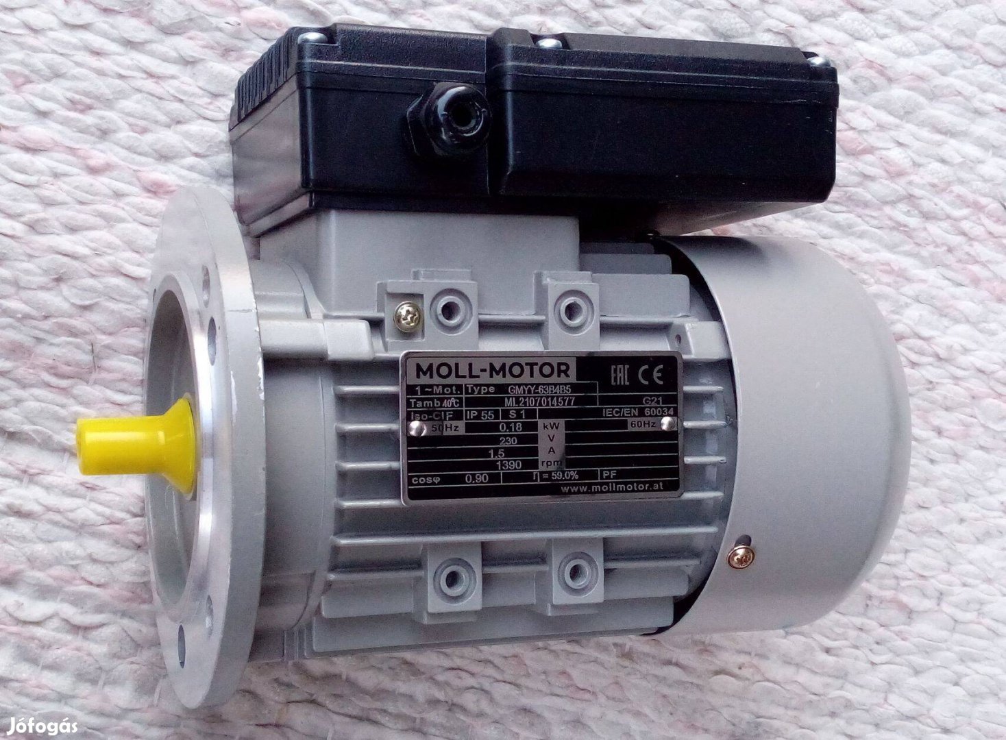 Új 0.18kW egyfázisú villanymotor, 1390/perc, B5 nagyperemes