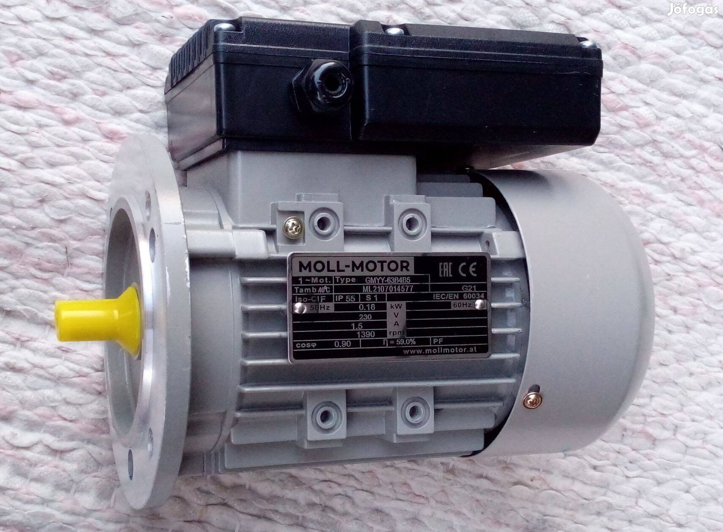 Új 0.18kW egyfázisú villanymotor, 1390/perc, B5 nagyperemes